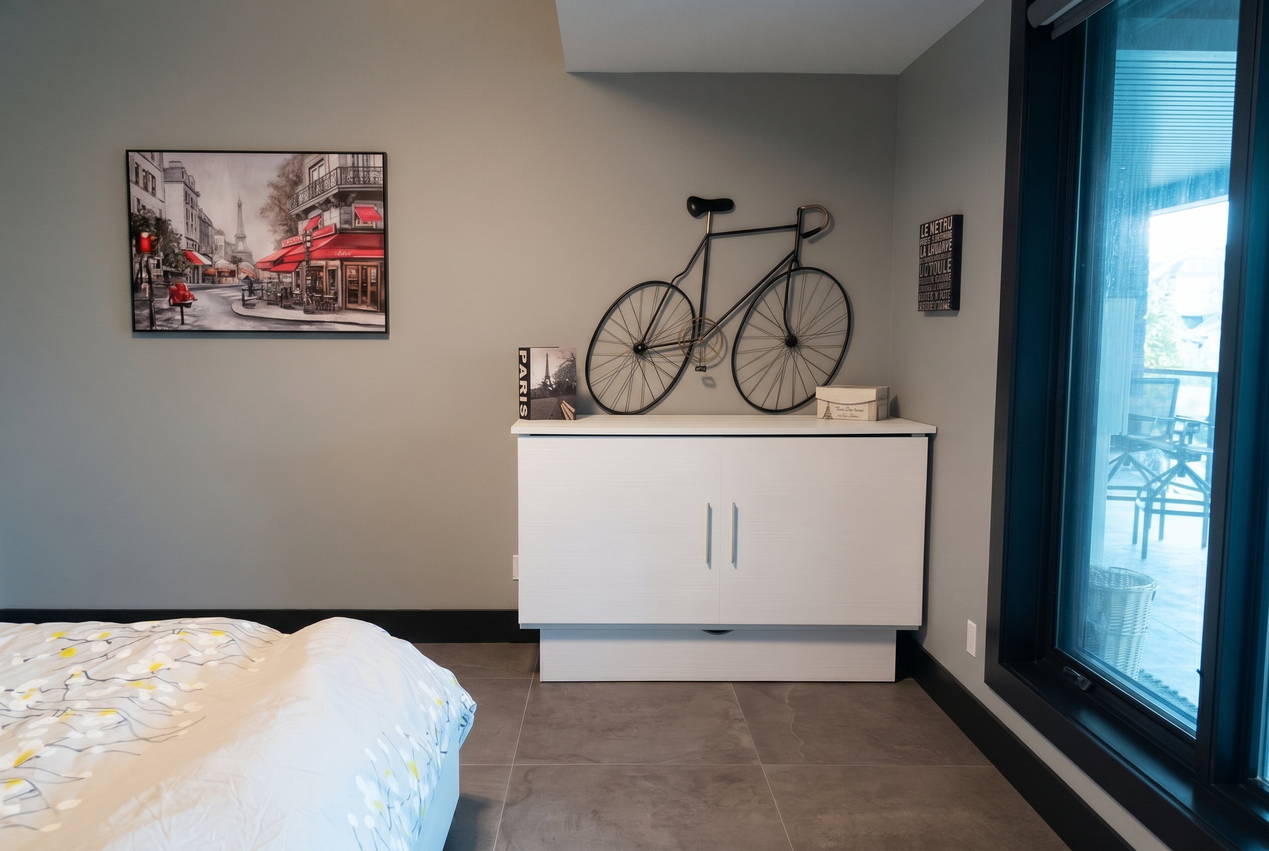 Paris Room — Pull-Up Bed